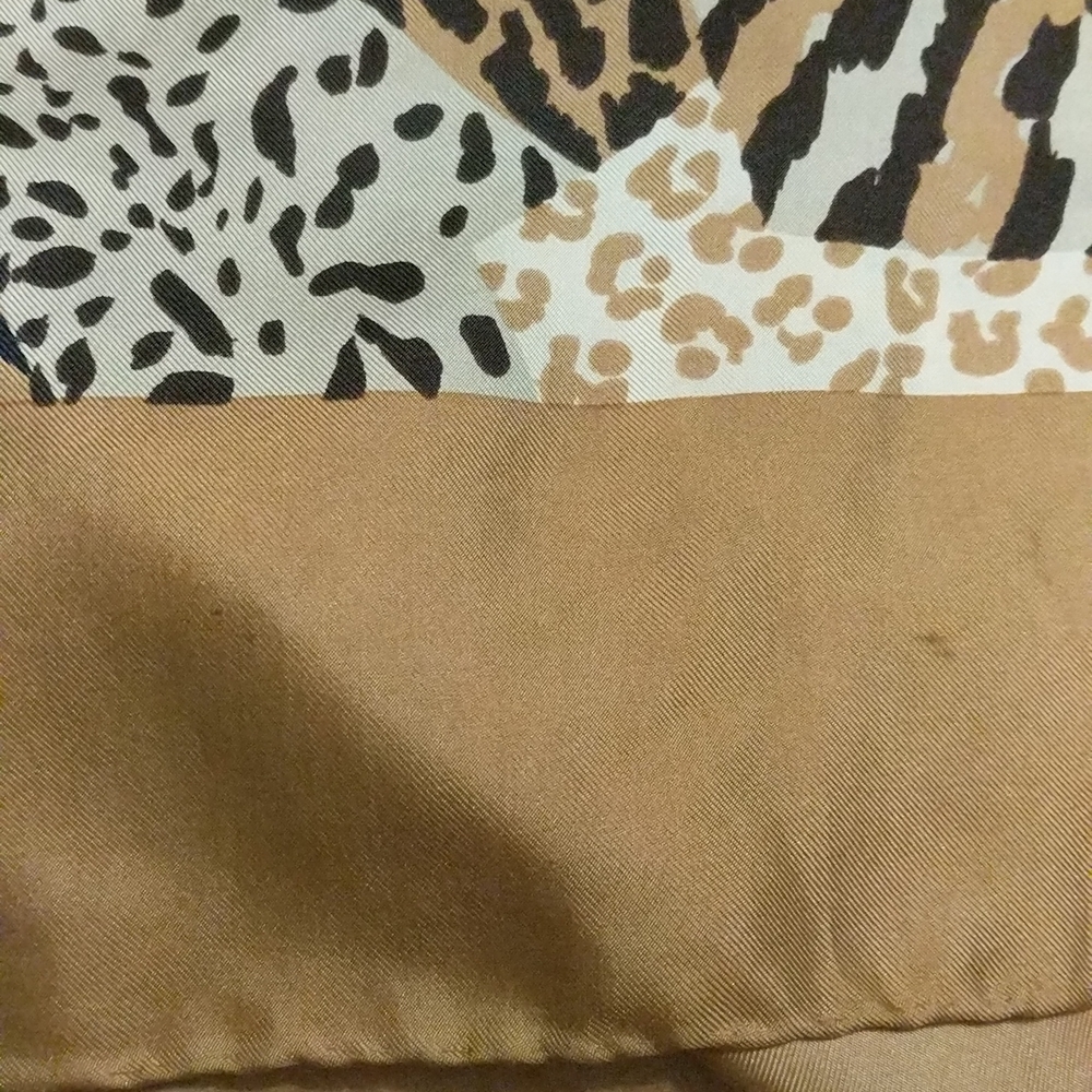 Bill Blass 100% Silk Scarf Animal Print - Picture 8 of 11